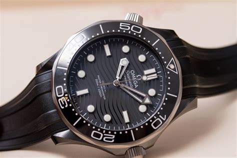 omega seamaster diver specs.